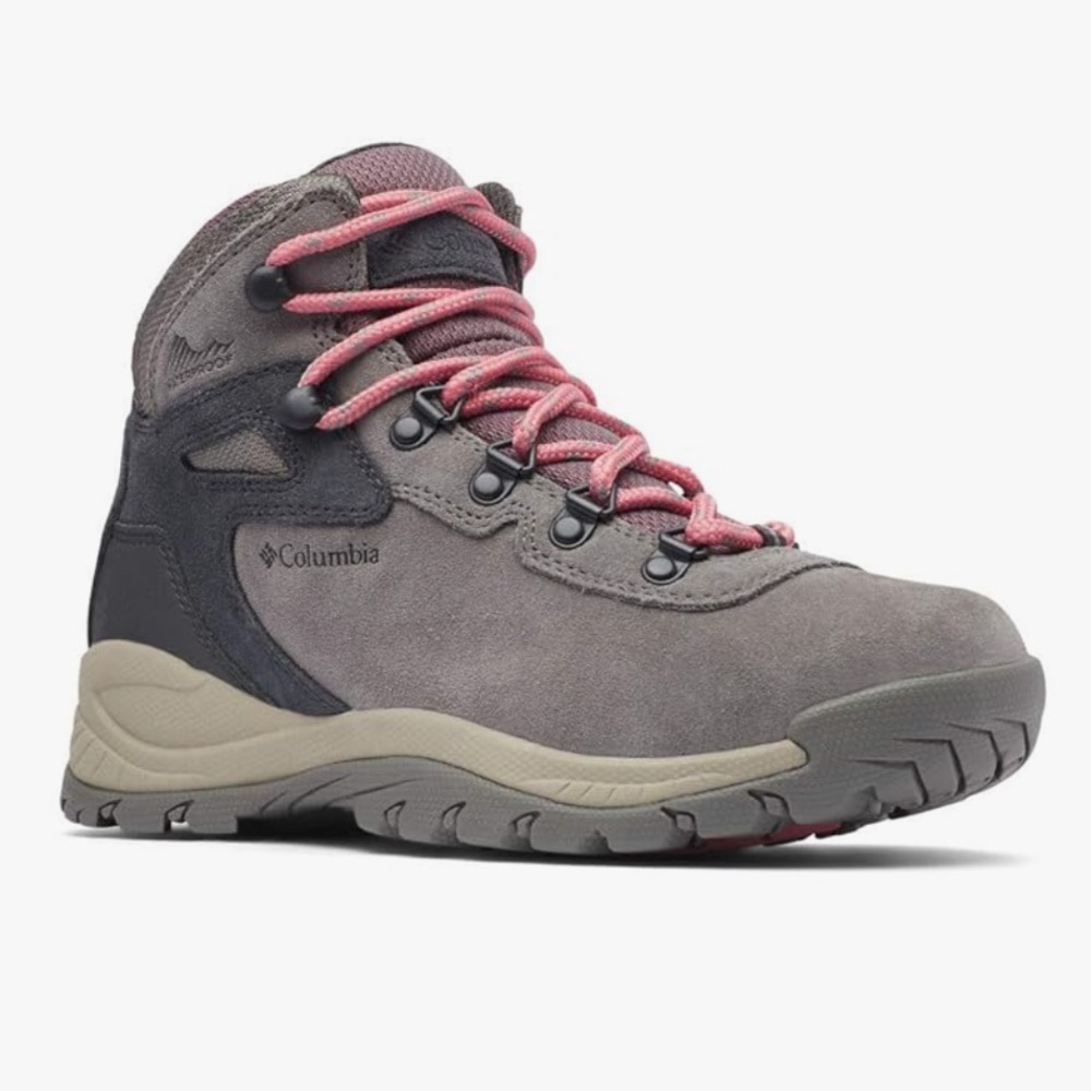 NWOT Columbia Women's Newton Ridge Plus Waterproof Amped